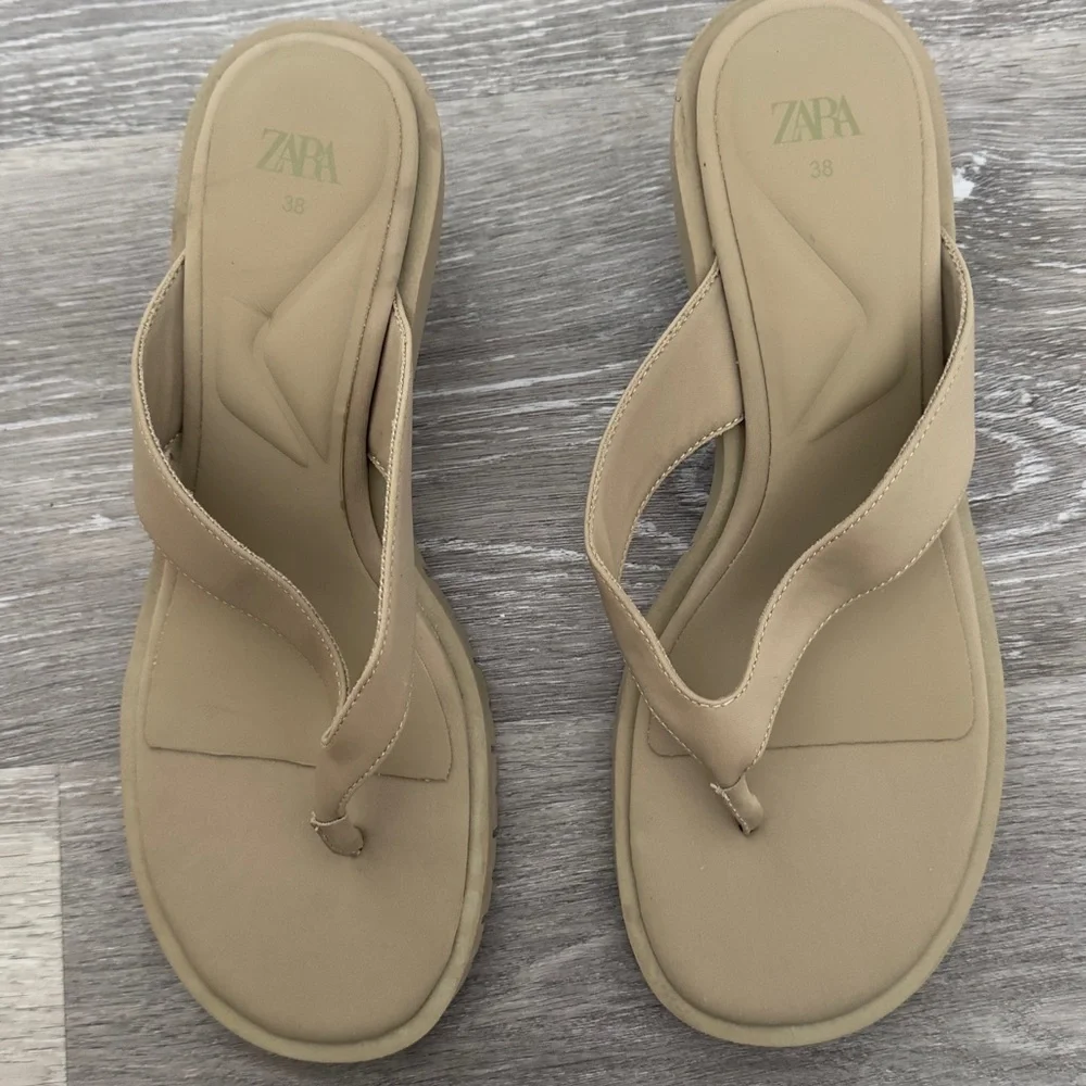 Zara Beige Heel Thong Sandals - Size 38 (US 7.5-8) - Picture 3 of 6